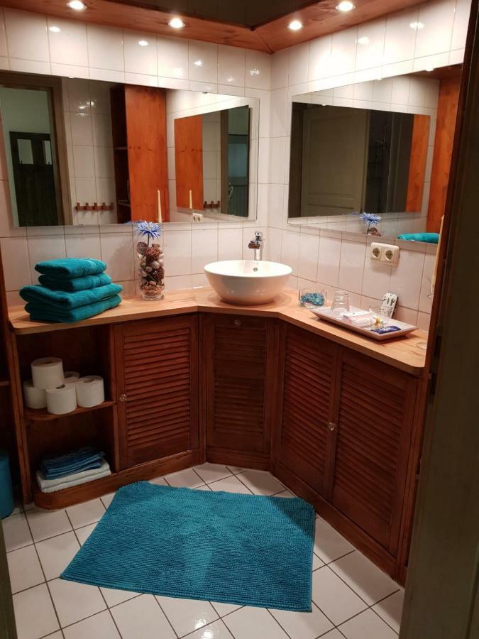 Gaeste Apartement Casa Luber Thalmassing  エクステリア 写真